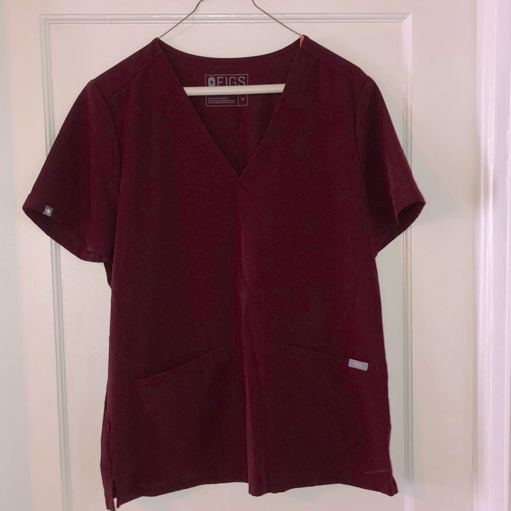 Medium Maroon scrub top.